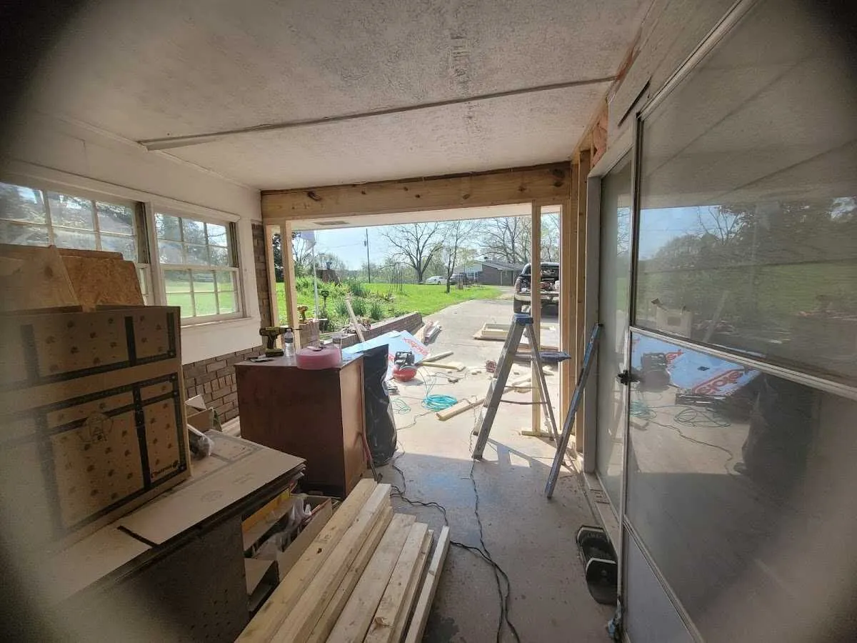 Air movers and dehumidifier for Drying & Dehumidification in Chestnut Ridge